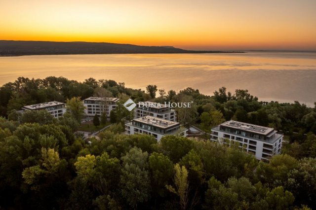 Eladó téglalakás, Keszthelyen 159 M Ft, 3 szobás