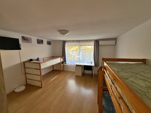 Eladó családi ház, Veszprémben 53.49 M Ft, 2 szobás