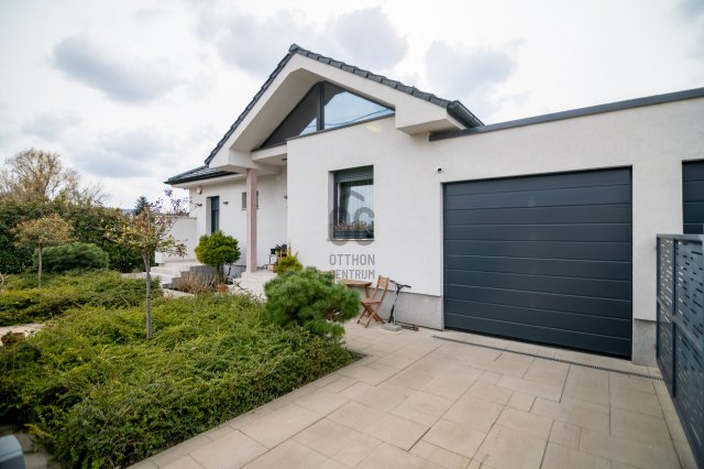 Eladó ikerház, Isaszegen 158.2 M Ft, 5 szobás