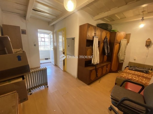 Eladó családi ház, Pécelen 55 M Ft, 3 szobás