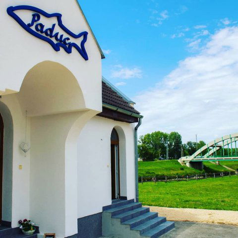 Eladó üzlethelyiség, Sárváron 95 M Ft / költözzbe.hu