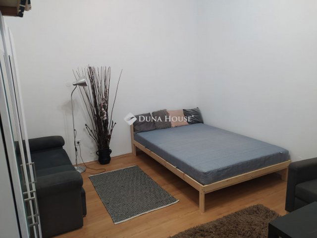 Kiadó téglalakás, albérlet, VII. kerületben, Dohány utcában