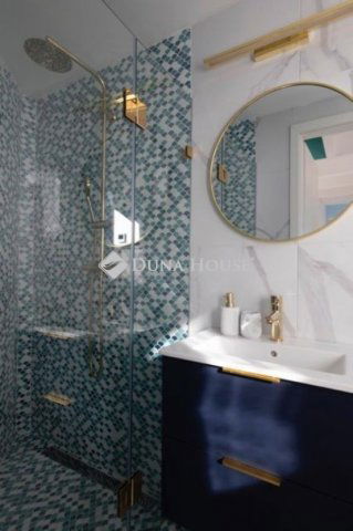 Eladó téglalakás, Budapesten, V. kerületben 79.9 M Ft