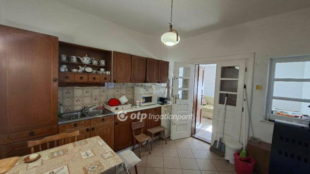 Eladó családi ház, Dabroncon 27 M Ft, 2 szobás