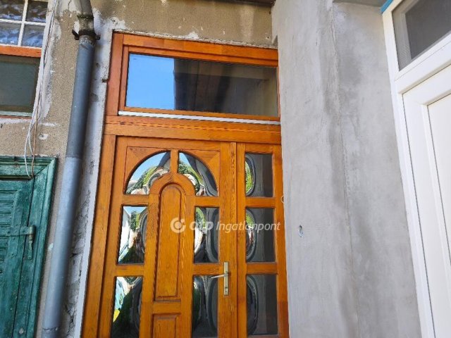 Eladó téglalakás, Budapesten, XVI. kerületben 74 M Ft, 2 szobás