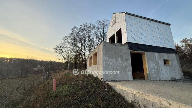 Eladó nyaraló, Balatonfüreden 119 M Ft, 3+1 szobás