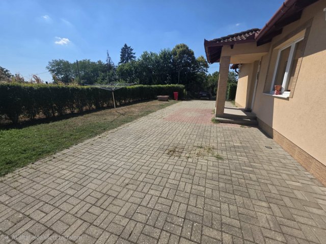 Eladó családi ház, Vásárosbécen 39.99 M Ft, 3 szobás