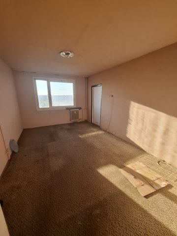 Eladó panellakás, Debrecenben 43.9 M Ft, 2+1 szobás