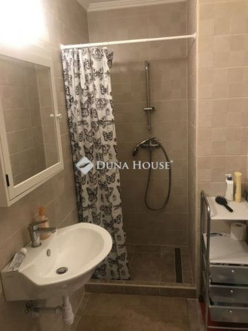 Eladó téglalakás, Budapesten, VIII. kerületben 55.9 M Ft