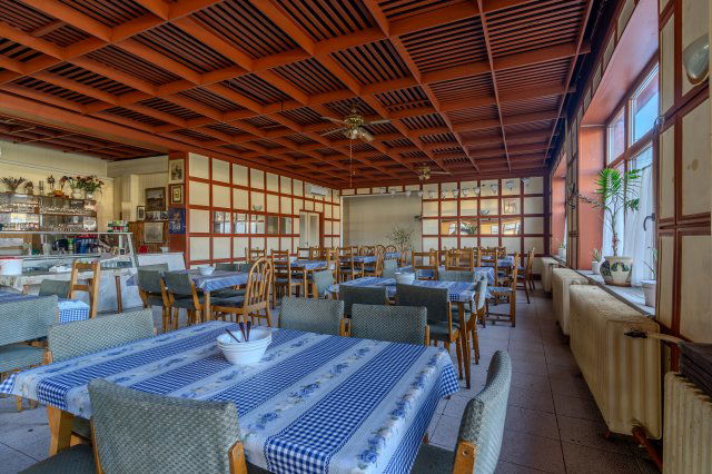 Eladó üzlethelyiség, Érsekcsanádon 210 M Ft, 2 szobás