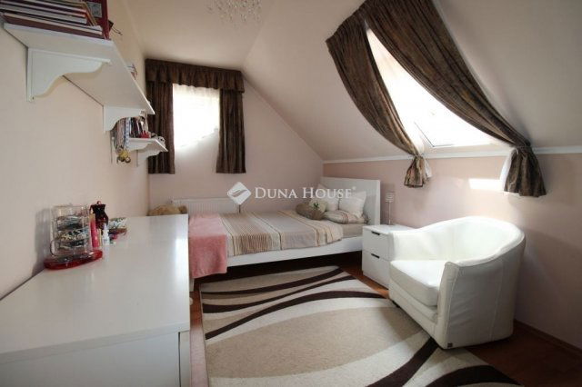 Eladó családi ház, Szatymazon 148 M Ft, 5 szobás