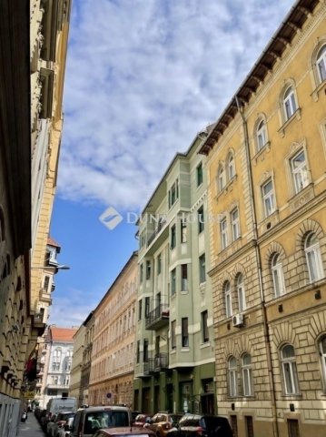 Eladó téglalakás, Budapesten, IX. kerületben 63 M Ft, 1 szobás
