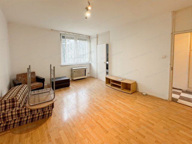 Eladó téglalakás, Kecskeméten 33.9 M Ft, 1 szobás