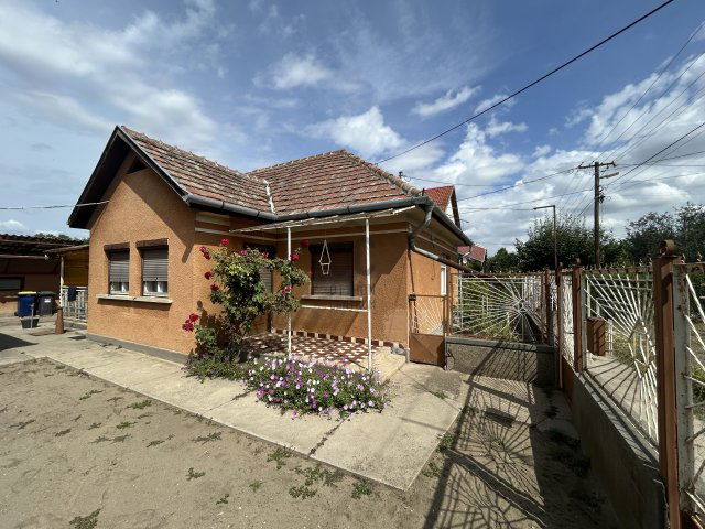 Eladó családi ház, Pilisen 44.9 M Ft, 3 szobás