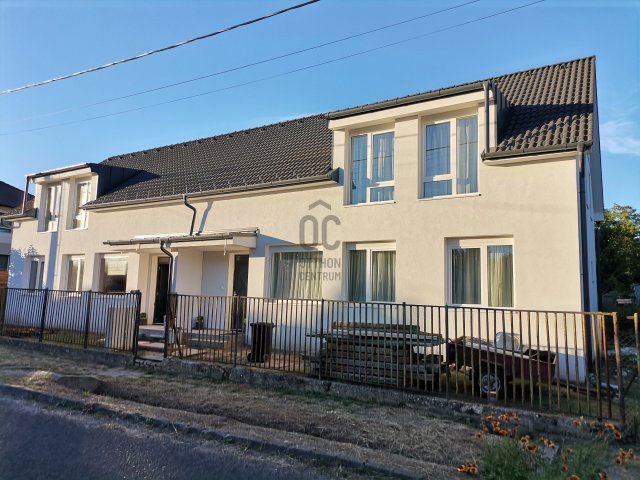 Eladó ikerház, Gödöllőn 79 M Ft, 5 szobás