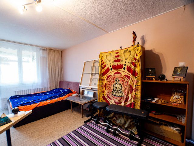 Eladó panellakás, Kecskeméten 41.99 M Ft, 2 szobás