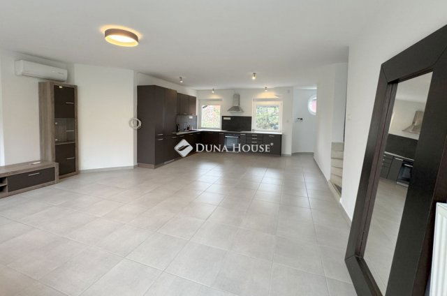 Kiadó sorház, albérlet, II. kerületben, Felső Zöldmáli úton