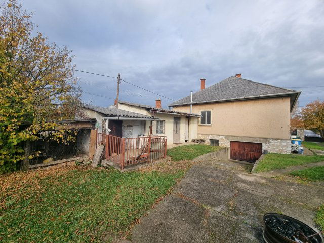 Eladó családi ház, Szikszón 42.99 M Ft, 3 szobás