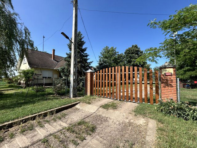 Eladó mezogazdasagi ingatlan, Lajosmizsén 108.9 M Ft