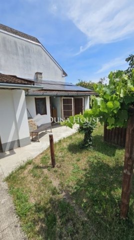 Eladó családi ház, Budapesten, XVIII. kerületben 99.9 M Ft