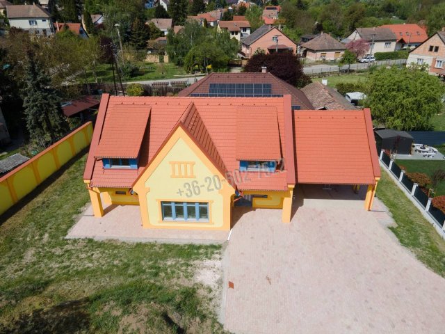 Eladó családi ház, Verőcén 239 M Ft, 7 szobás