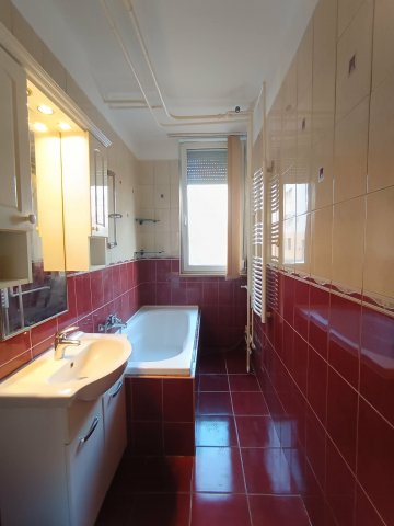 Eladó téglalakás, Tatabányán 39.99 M Ft, 2 szobás