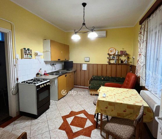 Eladó családi ház, Kenyerin 25.1 M Ft, 2+1 szobás