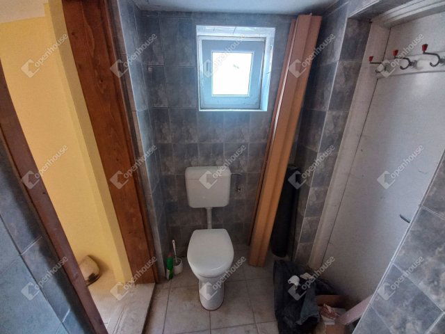 Eladó családi ház, Kaposváron 19.9 M Ft, 2 szobás