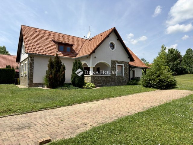Eladó családi ház, Vászolyon 249.9 M Ft, 4 szobás