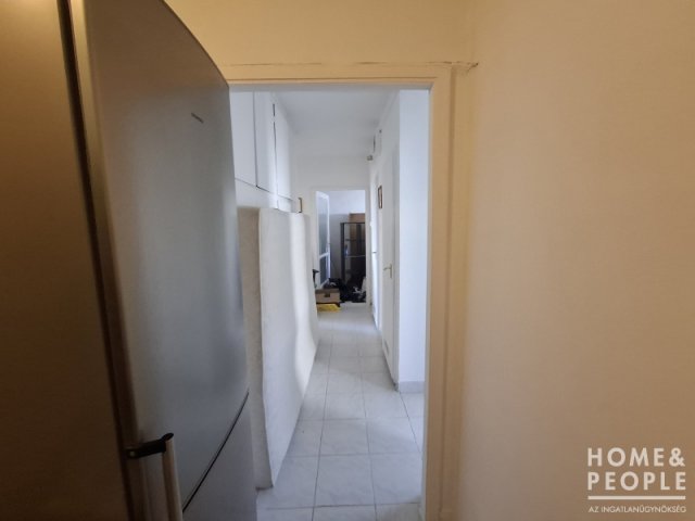 Eladó téglalakás, Szegeden 49.4 M Ft, 3 szobás