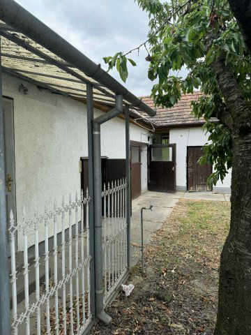 Eladó telek, Kecskeméten 50 M Ft, 3 szobás / költözzbe.hu