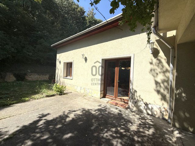 Eladó családi ház, Solymáron 189.9 M Ft, 5 szobás
