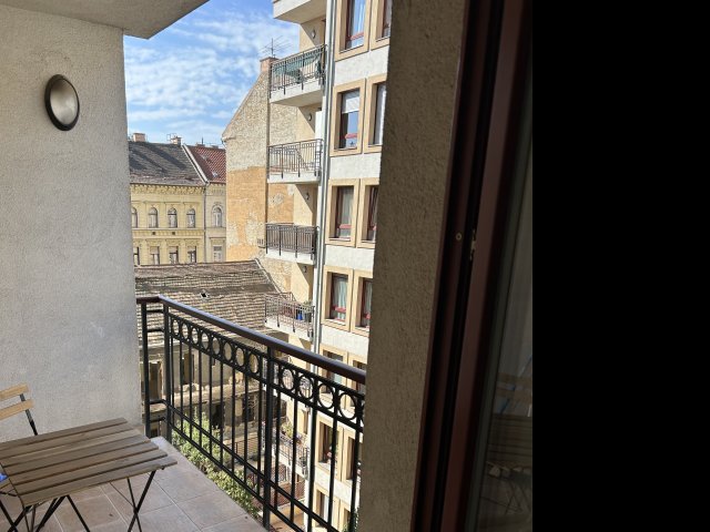 Kiadó téglalakás, albérlet, VI. kerületben, Szinyei Merse utcában