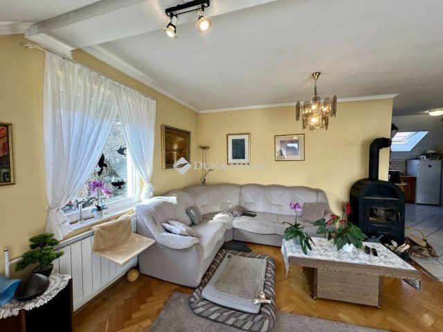 Eladó családi ház, Szentendrén 168 M Ft, 4 szobás