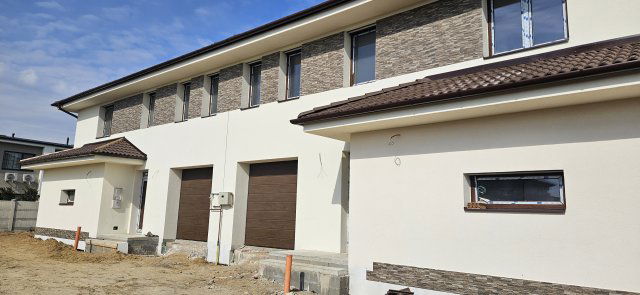 Eladó ikerház, Debrecenben 119.9 M Ft, 4 szobás