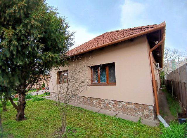 Eladó családi ház, Debrecenben 136.5 M Ft, 2+1 szobás