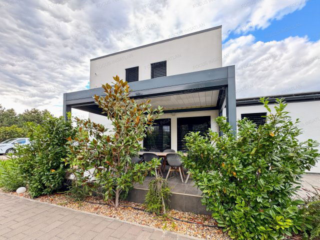 Eladó családi ház, Kecskeméten 195 M Ft, 4 szobás