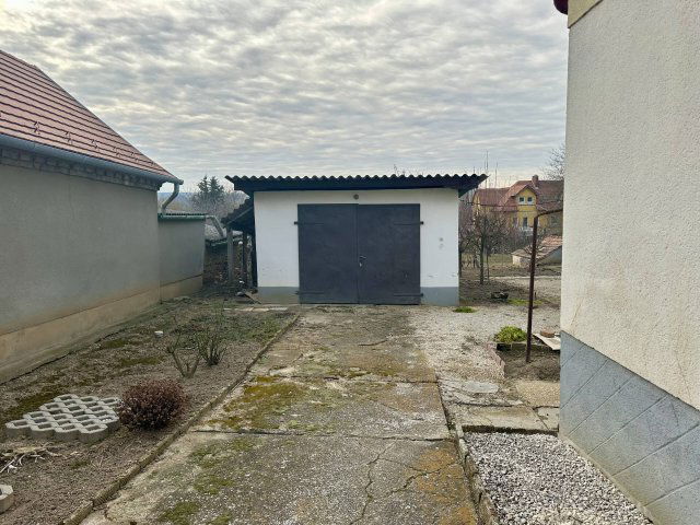 Eladó családi ház, Hévízen 40 M Ft, 3 szobás