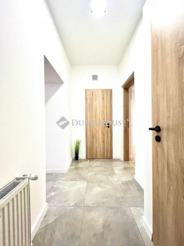 Eladó téglalakás, Pécsett 73.9 M Ft, 3 szobás