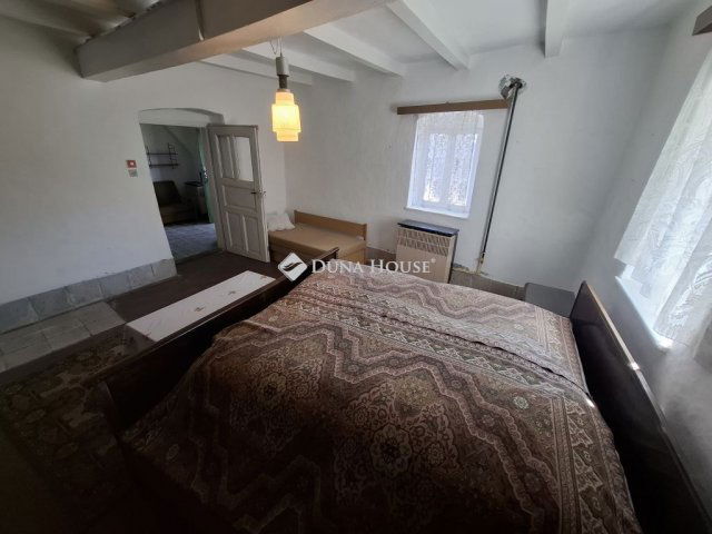 Eladó családi ház, Kiskunfélegyházán 14.5 M Ft, 1 szobás