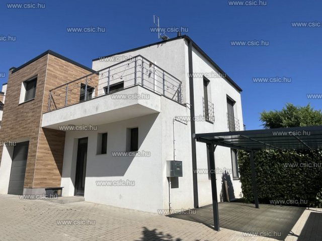 Eladó családi ház, Budapesten, III. kerületben 219.5 M Ft
