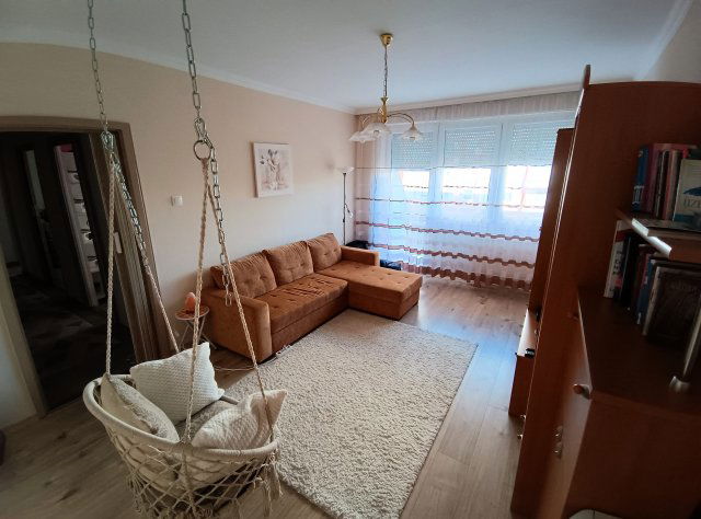Eladó panellakás, Debrecenben, Derék utcában 59.5 M Ft