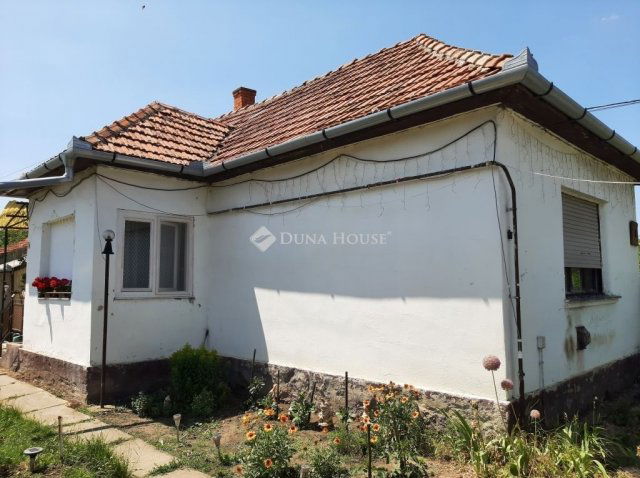 Eladó családi ház, Jászjákóhalmán 19.9 M Ft, 3 szobás