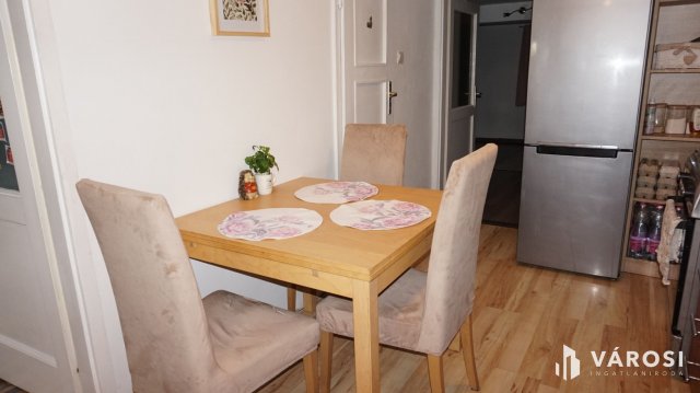 Eladó családi ház, Hódmezővásárhelyen 43.7 M Ft, 2 szobás