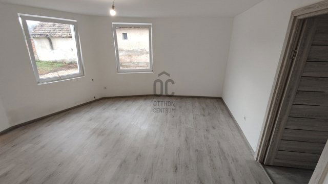 Eladó családi ház, Nádasdladányban 64.9 M Ft, 3 szobás