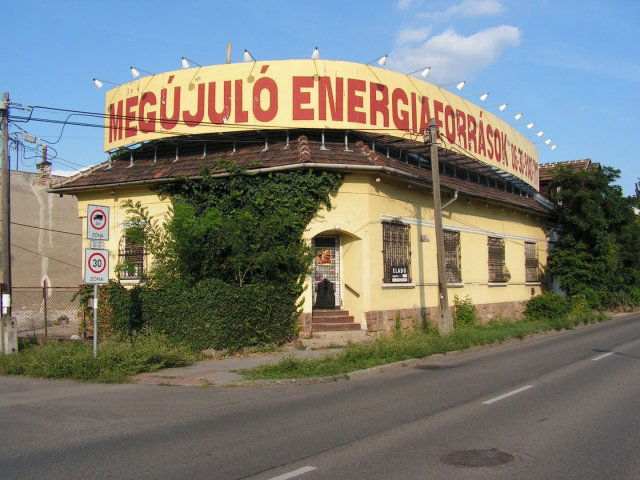 Eladó ipari ingatlan, Budapesten, XVIII. kerületben, Gyömrői úton