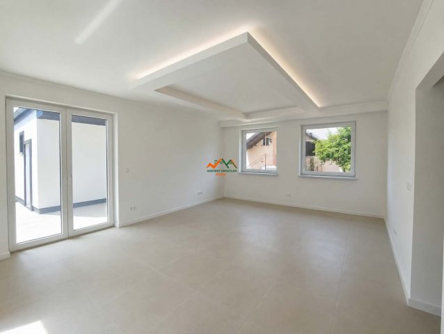 Eladó ikerház, Szigetszentmártonban 88.9 M Ft, 5 szobás
