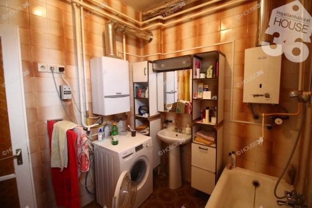 Eladó családi ház, Kecskeméten 96 M Ft, 4 szobás