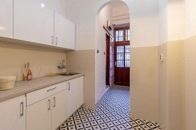 Eladó téglalakás, VIII. kerületben, Szigetvári utcában