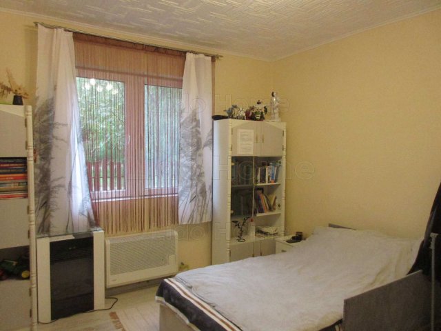 Eladó családi ház, Karádon 35 M Ft, 2 szobás